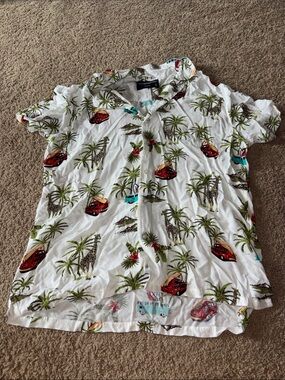 Hazy Daisy White Tropical Print Short-Sleeve Button-Down Shirt